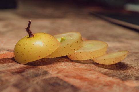 Очистки в дело: что можно приготовить из остатков овощей и фруктов