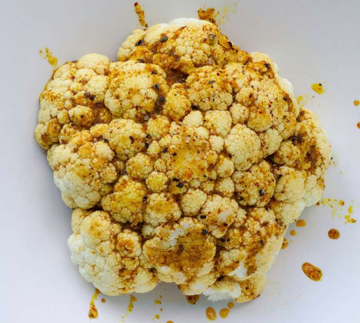 Цветная капуста под сырным соусом