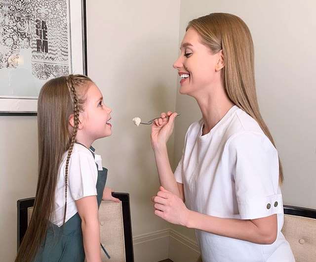 Кристина Асмус с дочкой Настей