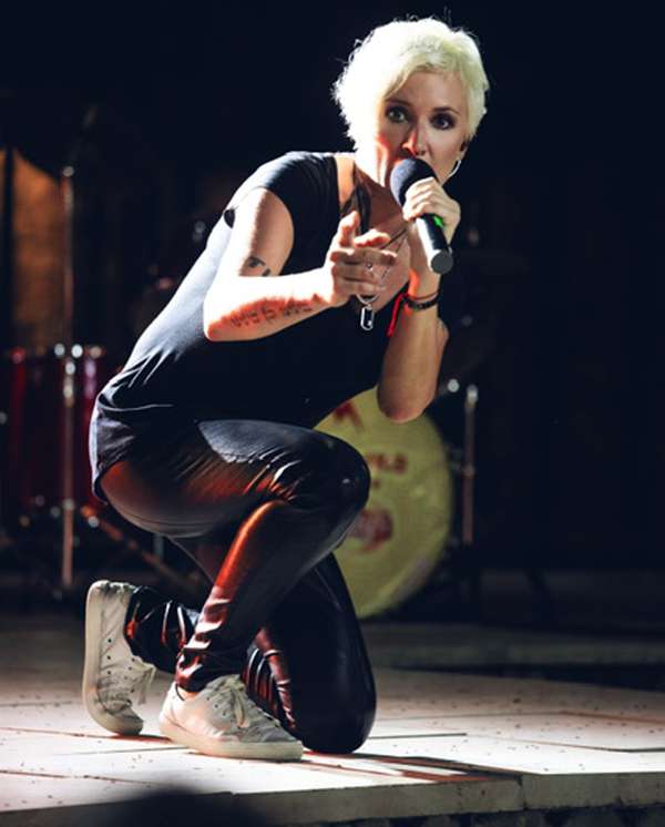 «Года четыре назад Хабенский мне позвонил: «Слушай, Арбенина, сыграешь Багиру у меня в спектакле?» Я ответила, что с удовольствием» «Года четыре назад Хабенский мне позвонил: «Слушай, Арбенина, сыграешь Багиру у меня в спектакле?» Я ответила, что с удовольствием»