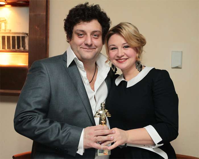 В 2005 году Михаил женился на Ларисе Муратовой