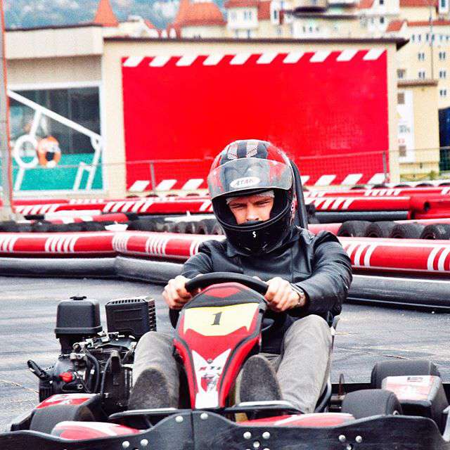 Актер называет скорость своим наркотиком