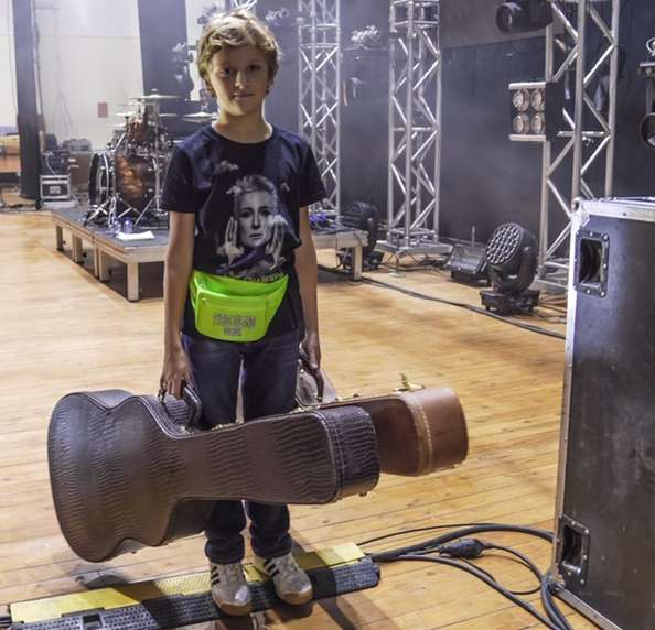 Артем на гастролях Артем на гастролях