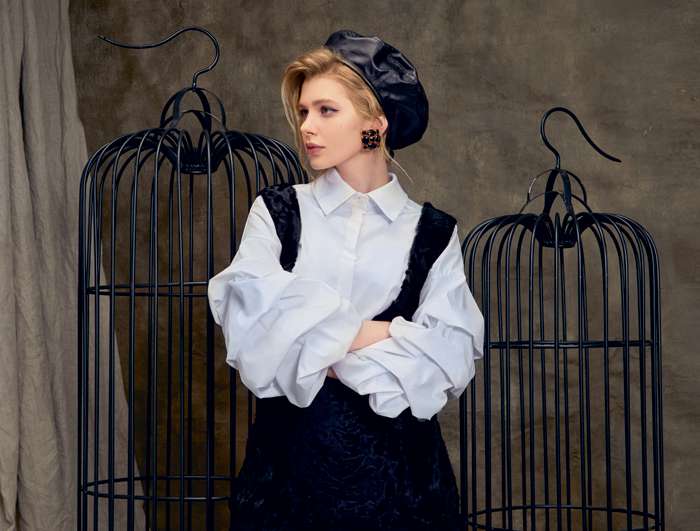 Берет, рубашка, сарафан, все – SUBLIME (Julia Kiseleva); клипсы, Juliana (бутик винтажных украшений и одежды VintageDream) Берет, рубашка, сарафан, все – SUBLIME (Julia Kiseleva); клипсы, Juliana (бутик винтажных украшений и одежды VintageDream)