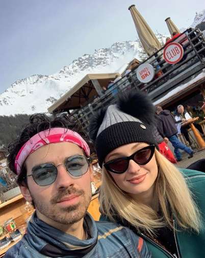 СОФИ ТЕРНЕР И ДЖО ДЖОНАС