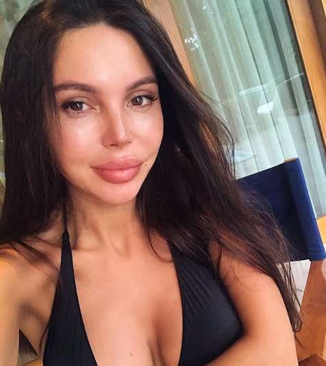 Жетілген, қисық итальяндық әйелмен порно