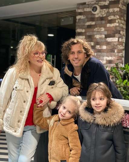 Алла Пугачева и Максим Галкин с детьми