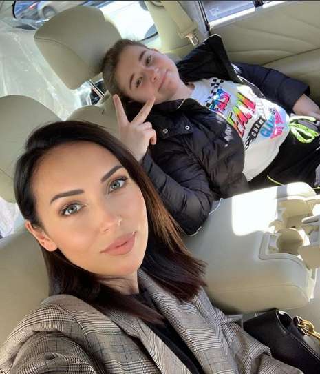 Алсу с дочкой Микеллой Абрамовой