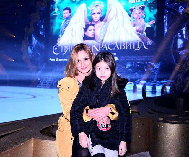 Спартак Мишулин надеялся, что старшая внучка пойдет по его стопам. Но, похоже, актрисой в этой семье будет младшая Полина