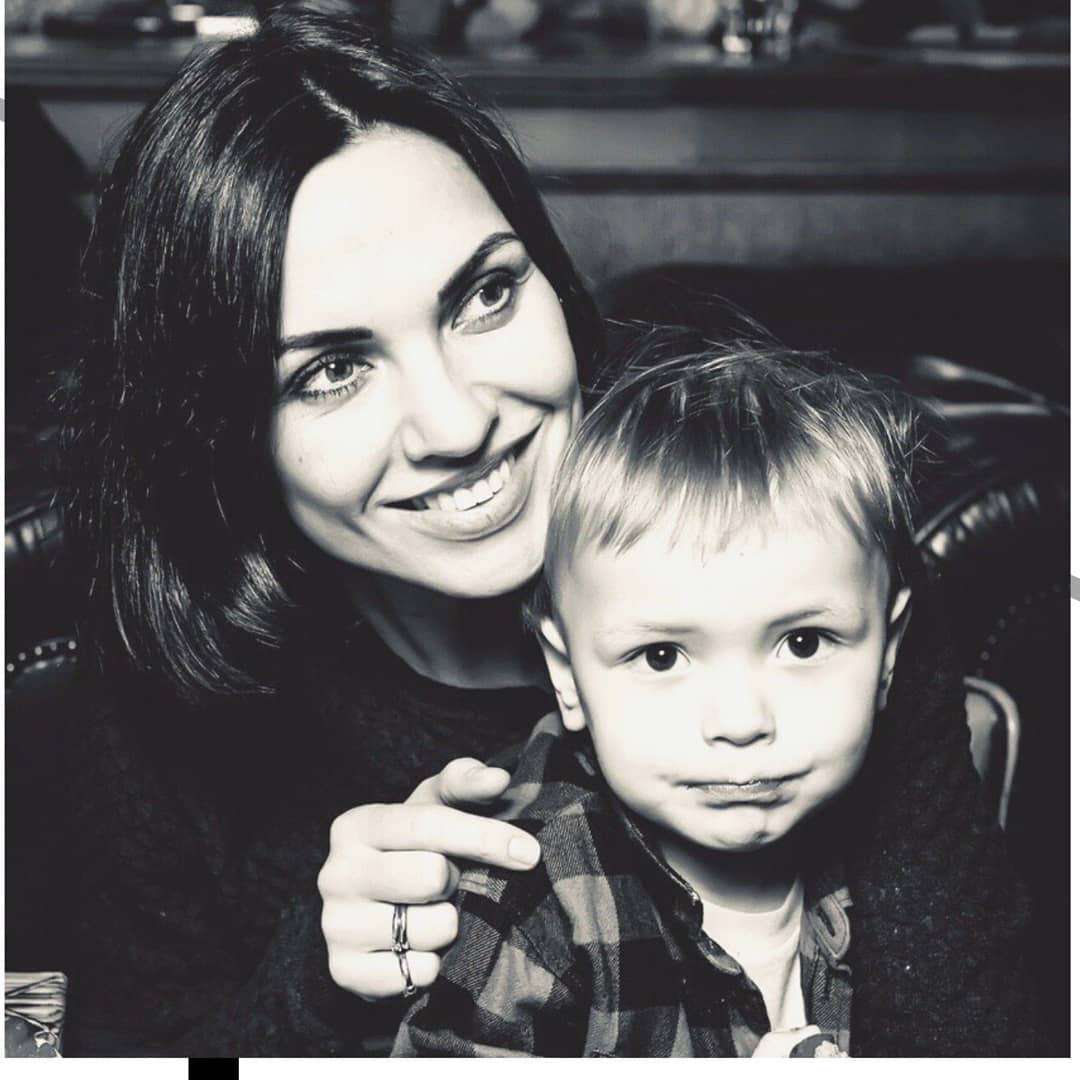 Певица Надя Ручка с сыном Львом