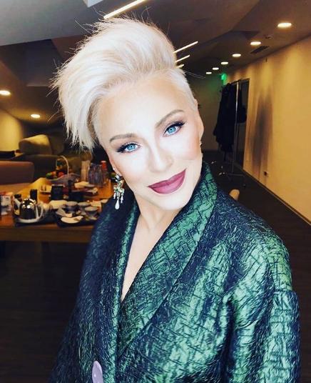 Понаровская отреклась от приемной дочери