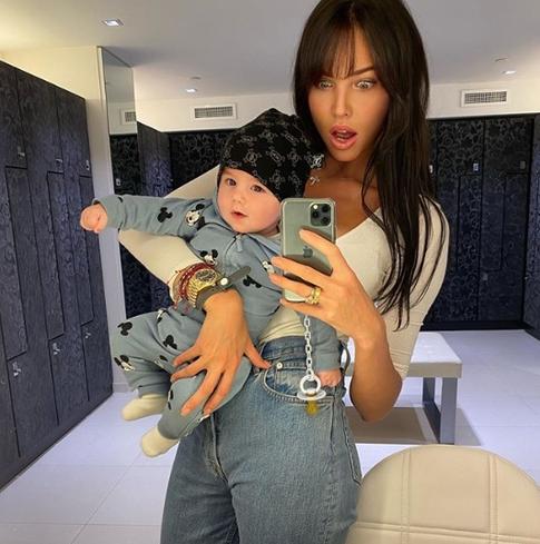 Решетова поздравила дочь Тимати с днем рождения