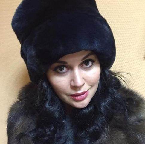 СМИ: родные Заворотнюк продают семейный особняк