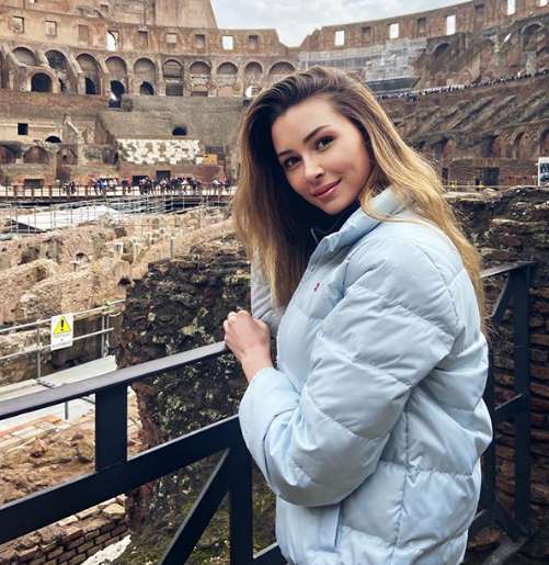 Анна Заворотнюк