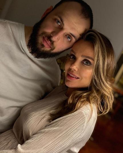 Рэпер ST и его жена Ассоль впервые стали родителями