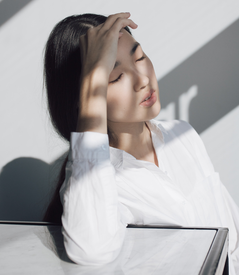 Головная боль и позвоночник у женщин: лечить или предупре­дить