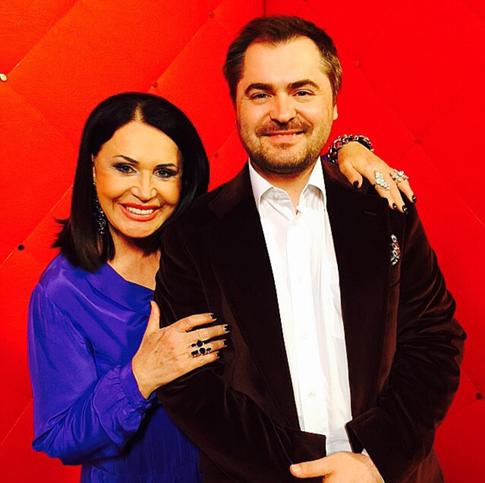 «Стопроцентный фейк»: пиар-директор Бабкиной прокомменти­ровал состояние певицы и новости о ее водителе