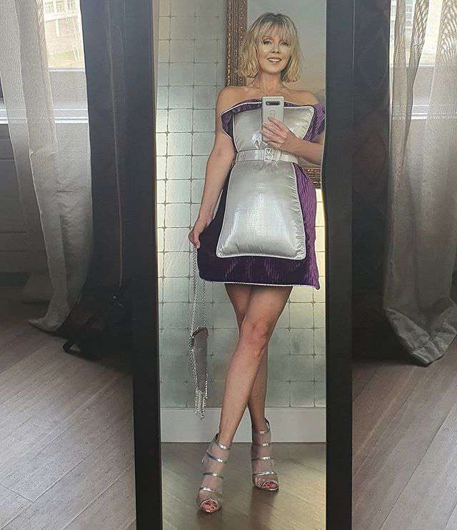 В режиме самоизоляции Валерия не стесняется идти на неожиданные эксперименты В режиме самоизоляции Валерия не стесняется идти на неожиданные эксперименты