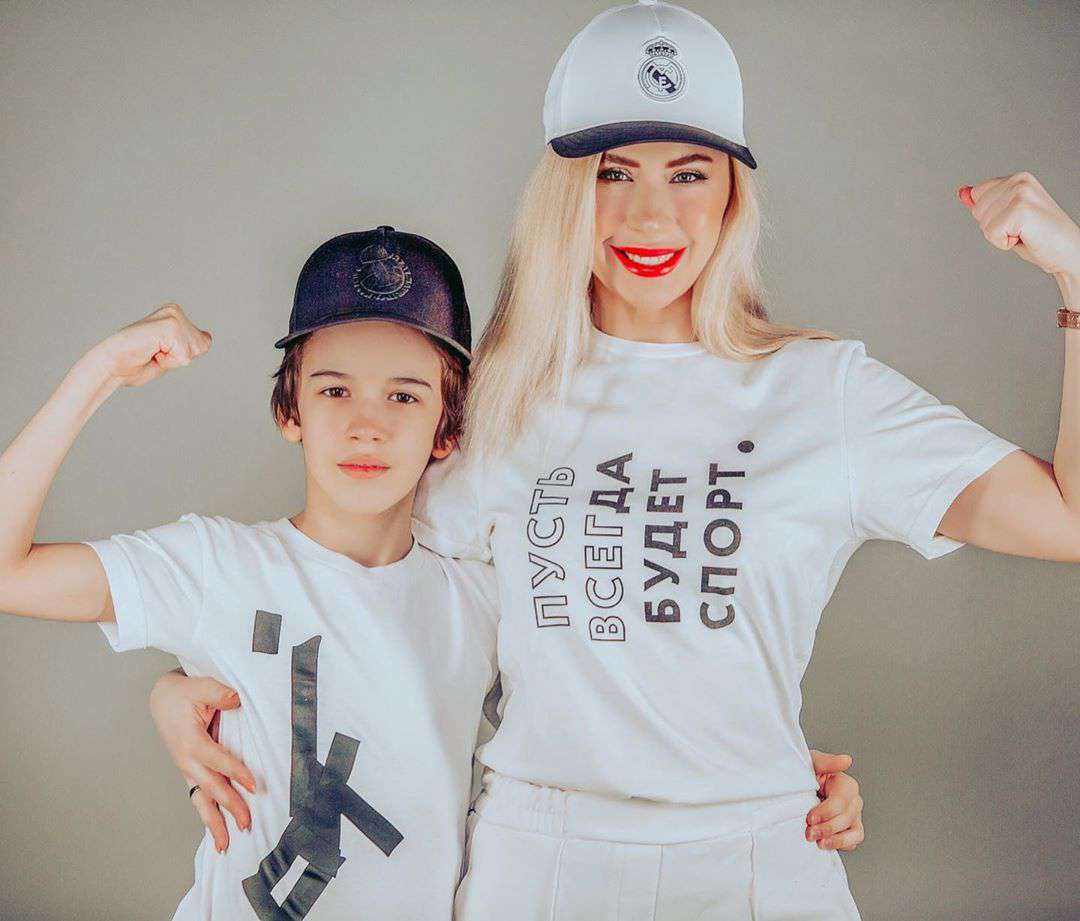 Анастасия Гребенкина с сыном