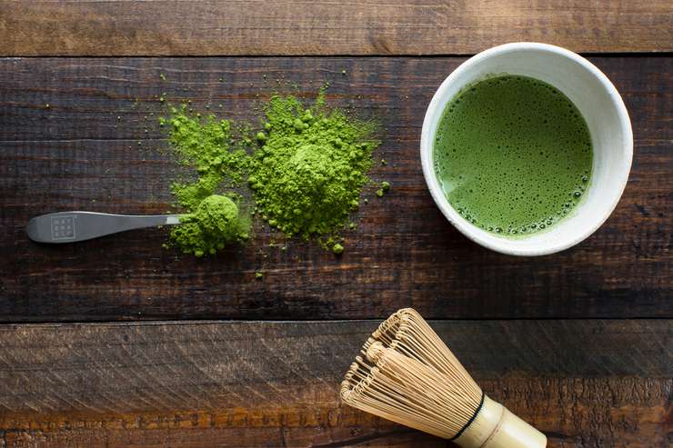 в зеленом чае содержатся флавоноиды - важный микроэлемент