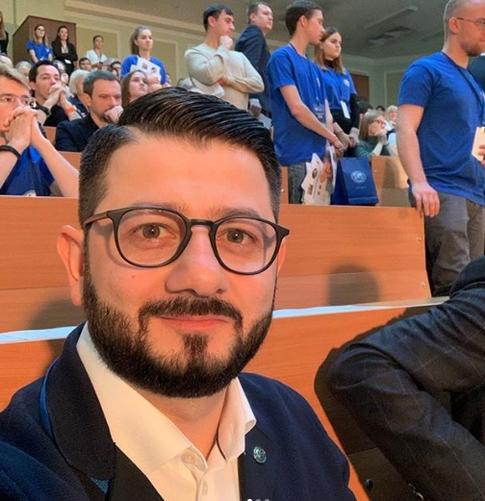 Флешмоб: Галустян сбрил бороду и усы