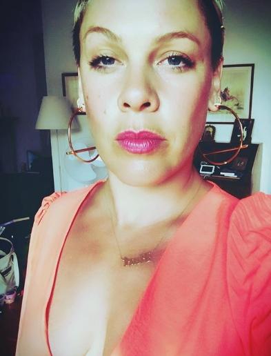 Пинк переболела коронавирусом вместе с сыном