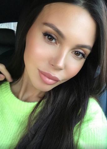 Экс-сотрудница Самойловой о ее разводе: «Вот и бумеранг лично от меня вернулся»