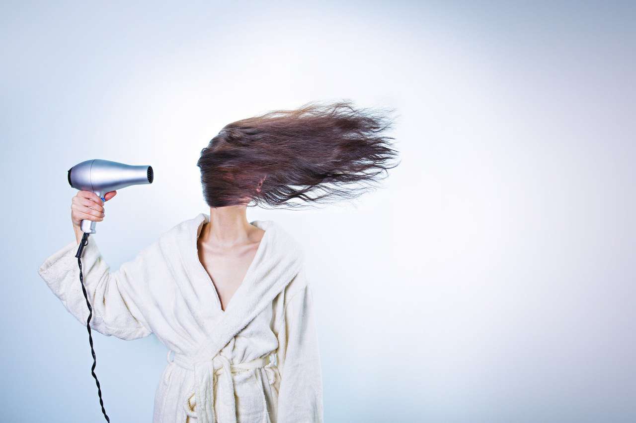 Как же правильно ухаживать за волосами в домашних условиях?
