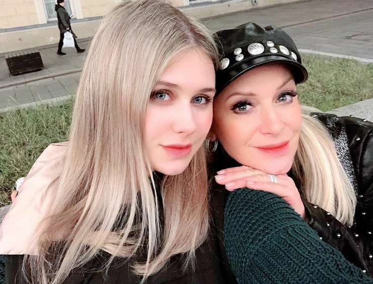 У артистки выросла красавица-дочь Яна У артистки выросла красавица-дочь Яна