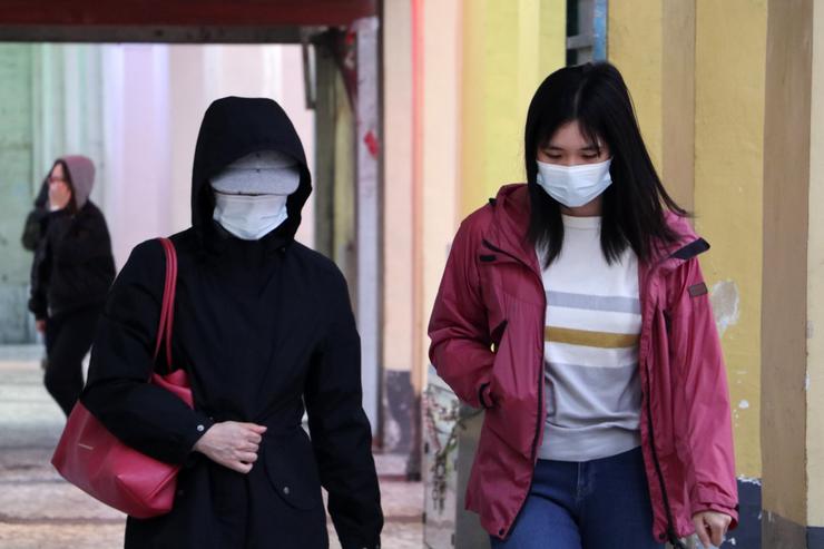 Многие специалисты в Китае считают, что отсутствие требований карантинного ношения масок гражданами и стало причиной таких огромных масштабов заражения коронавирусной инфекцией в странах Европы и на территории США