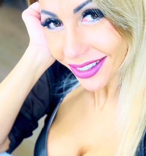 У беременной Берковой отобрали машину