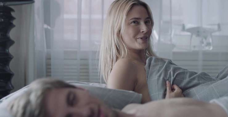 В сериале Бихэппи актриса сыграла роль девушки главного героя