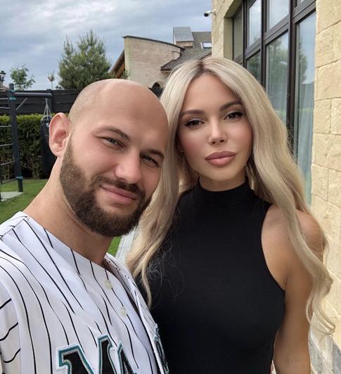 Непростое лето: таролог объяснила причину звездных разводов