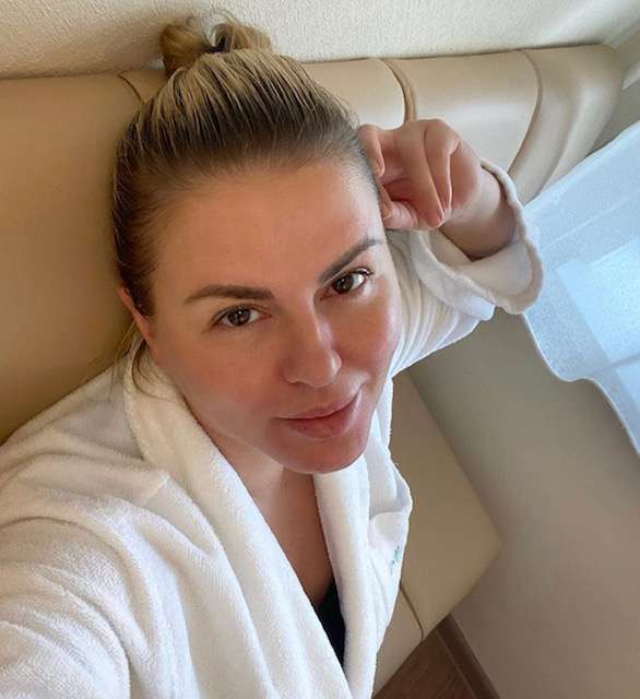 Анна Семенович