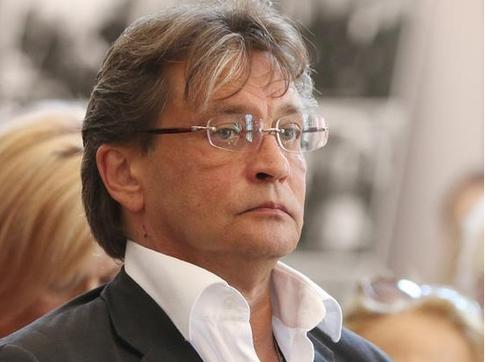 Домогаров жалуется на травлю из-за поддержки Ефремова