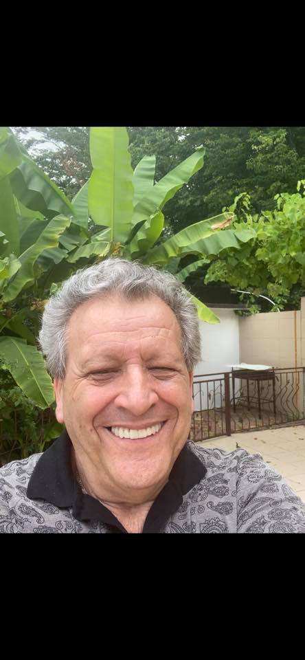 Режиссер прожил несколько дней в доме у друзей