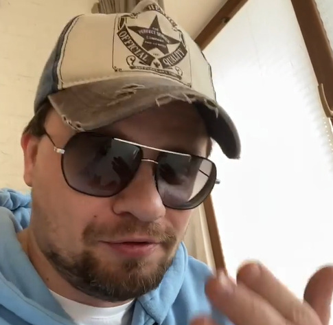 Харламов отметил разрыв с Асмус в компании актрис