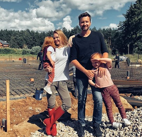 «Неразлучницы»: Елена Кулецкая рассказала об отношениях между дочерьми