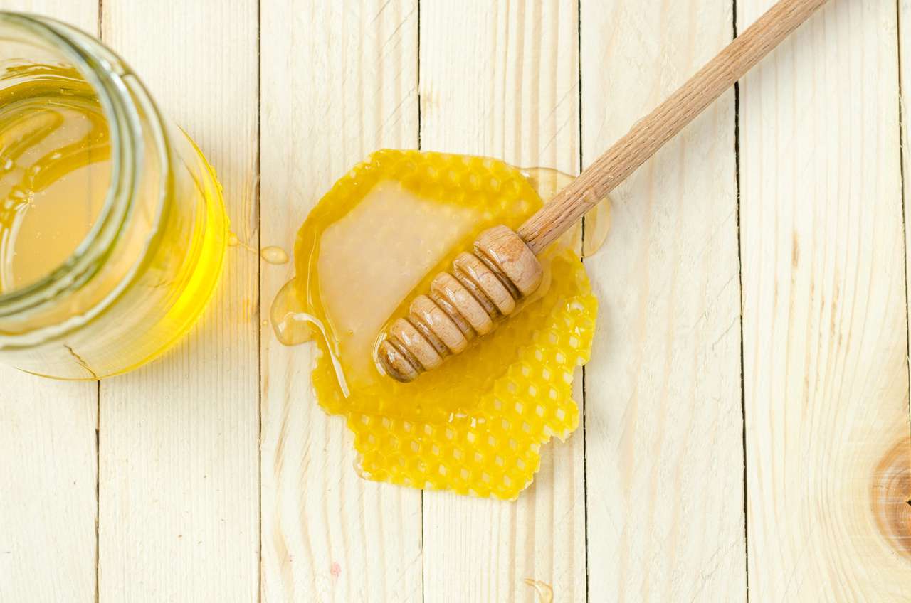 Мед – полезный заменитель белого сахара