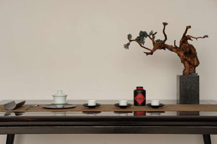 Атмосфера китайского чаепития создается с помощью декора и посуды
