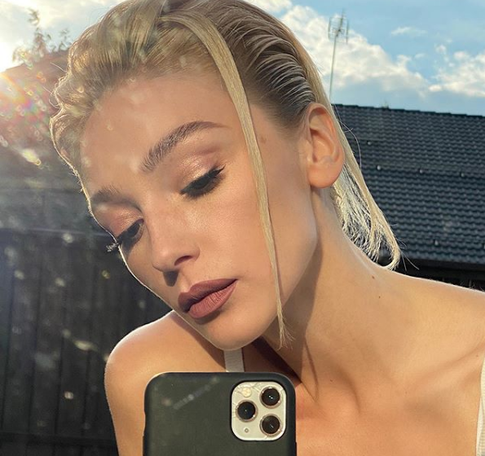 Настя Ивлеева объяснила, почему ее грудь стала меньше