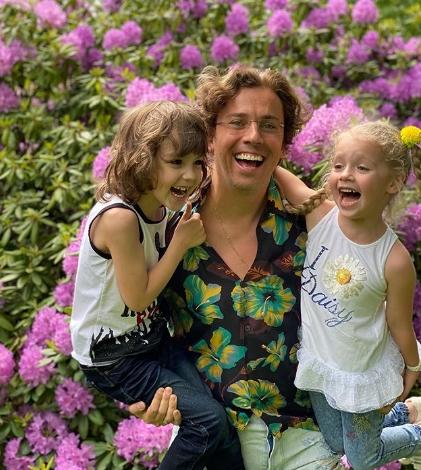 Дочь Галкина показала оригинальный способ закрывать двери