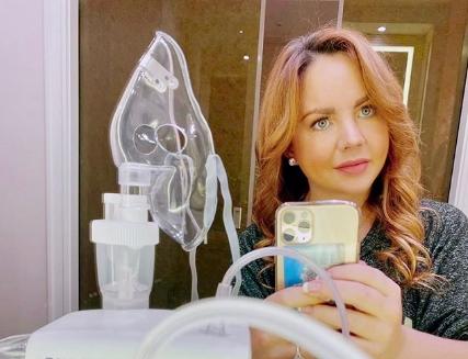 МакSим вышла на теннисный корт после реабилитации