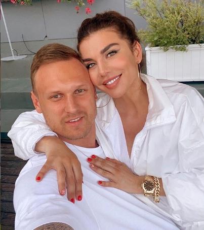 Седокова рассказала о начале романа с Янисом Тиммой