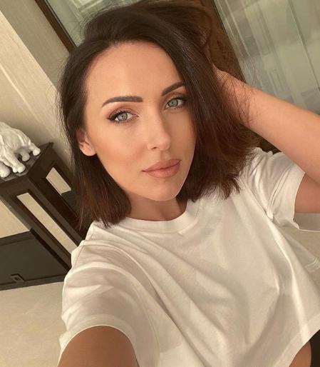 Алсу впервые показала подписчикам сына