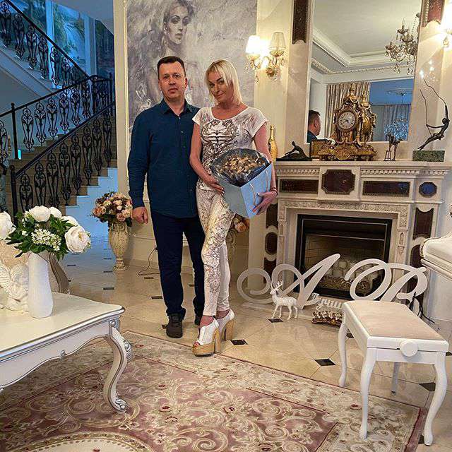 Анастасия Волочкова и Виктор Швец Анастасия Волочкова и Виктор Швец