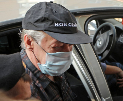 Михаила Ефремова увезли в больницу из зала суда