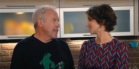 Макаревич впервые появился в эфире с молодой женой