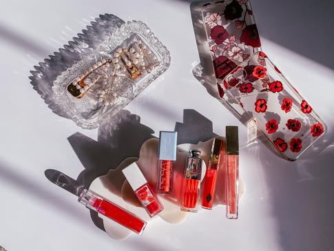 Губы цвета спелой вишни: 5 трендовых оттенков помады этого лета