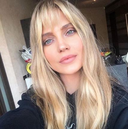 Глюк’oZа выложила архивное фото с Ириной Бережной